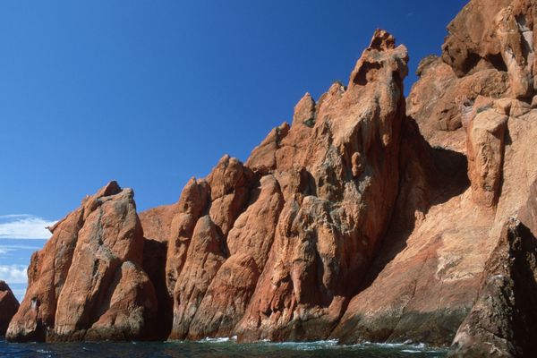 Un octogénaire allemand a disparu vendredi lors d'une excursion solitaire à bord d'un kayak pneumatique dans la réserve de Scandola.