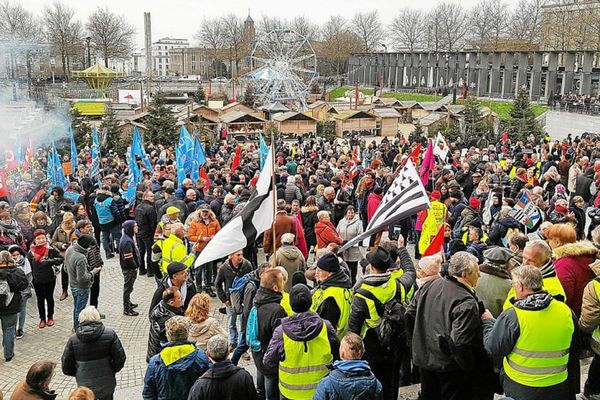 La manifestation contre la réforme à Brest le 5 décembre dernier avait rassemblé près de 8000 personnes