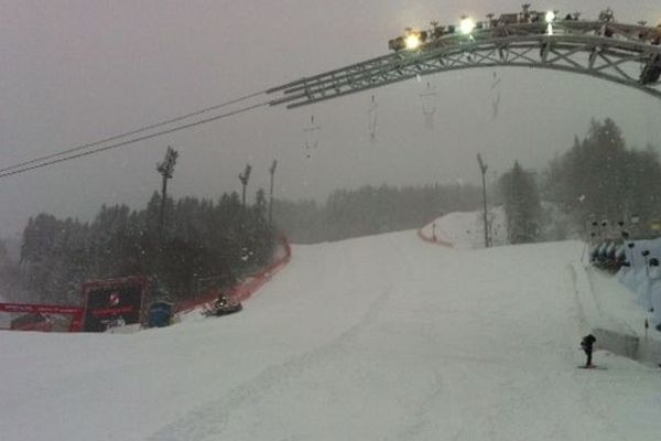 A l'arrivée de la piste du Planai, la neige ne manque pas ce lundi 4 février