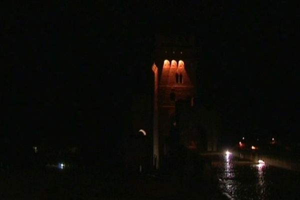 Trois monuments cadurciens ont été plongés dans le noir, dont le fameux pont valentré. 