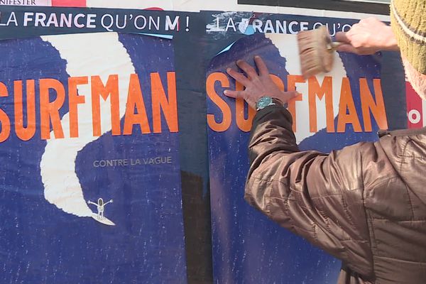 Surfman : une affiche engagée contre les partis d'extrême droite