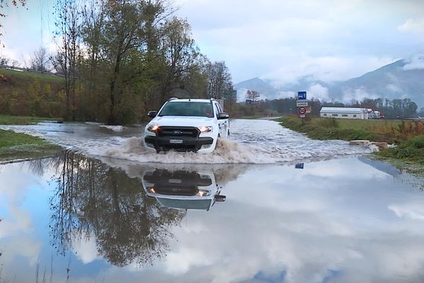 Avec le réchauffement climatique, les départements de montagne tels que la Savoie, doivent s'adapter à des crues et inondations inédites, dues à la "méditerranéisation des climats alpins"
