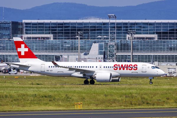 Le 23 décembre 2024, un Airbus A220 de la compagnie Swiss se pose en urgence à Graz (Autriche) pour un problème moteur et de la fumée en cabine.