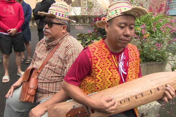 La compagnie malaisienne "Badan Budaya Unilas" est bien arrivée à Confolens