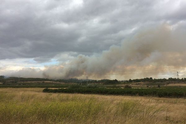 Un important incendie s'est déclaré à Lézignan-Corbières dans l'Aude - 11 septembre 2017