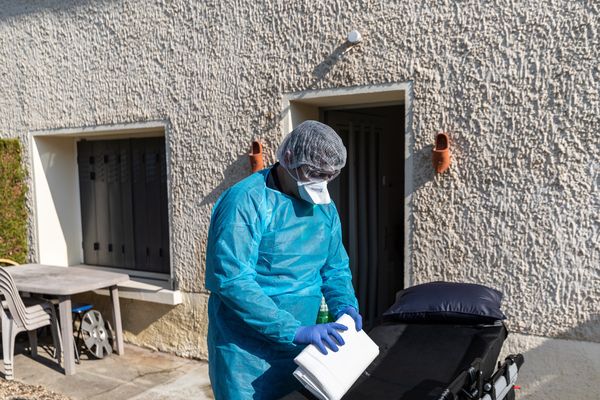 Exemple de tout l'équipement nécessaire pour un ambulancier