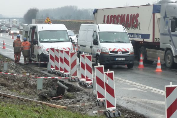 Le chantier est à proximité immédiate de l'autoroute A25