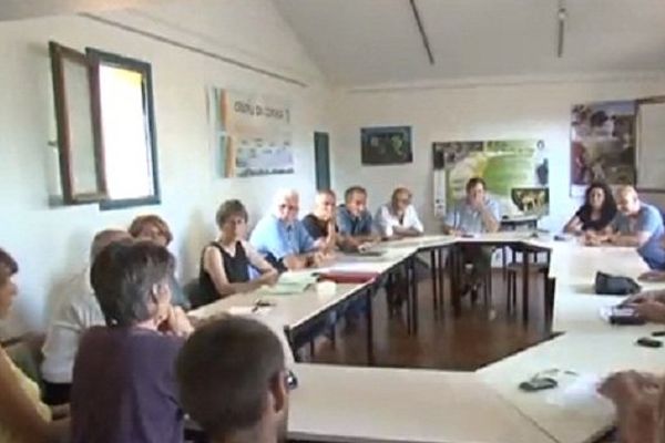 Autour des élus de Femu a Corsica, des professionnels de la filière agricole se sont rassemblés lundi soir à Riventosa.