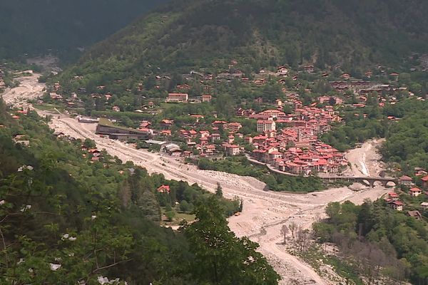 Le village de Venanson, dans la vallée de la Vésubie, est concerné par des chantiers à l'arrêt.