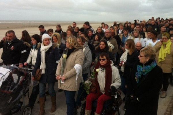 400 personnes se sont rassemblées ce samedi à Berck à la mémoire de la fillette retrouvée noyée le 20 dernier