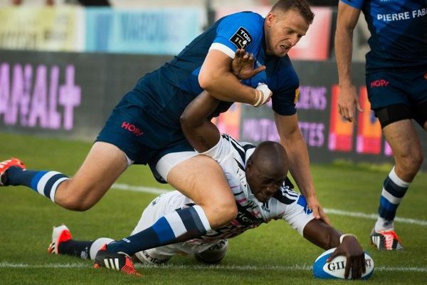 Djibril Camara (Stade Français) porte le coup de grâce au Castrais dans les tout derniers instants du match