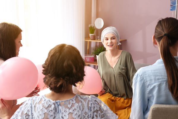 Une partie des dons collectés par l'association Mon Bonnet rose sert à financer les soins de support non remboursés par la Sécurité sociale.