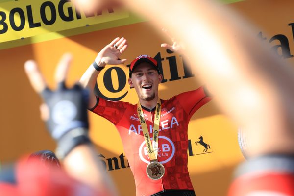 A 23 ans seulement, et pour son premier Tour de France, Kévin Vauquelin a remporté la 2e étape à Bologne, en Italie.