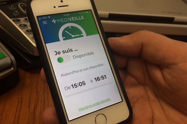 L'application Médiveille permet aux médecins généralistes de signaler leur disponibilité pour recevoir des patients.
