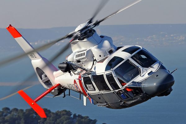 L'hélicoptère Dauphin SP de la Marine Nationale