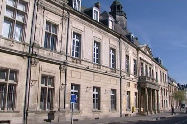 La mairie de Péronne (Somme)