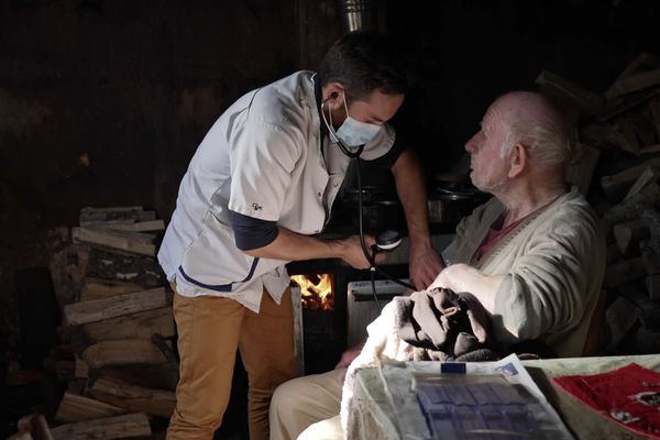 Joseph le médecin du film " Le dernier visiteur "  de Camille Ponsin