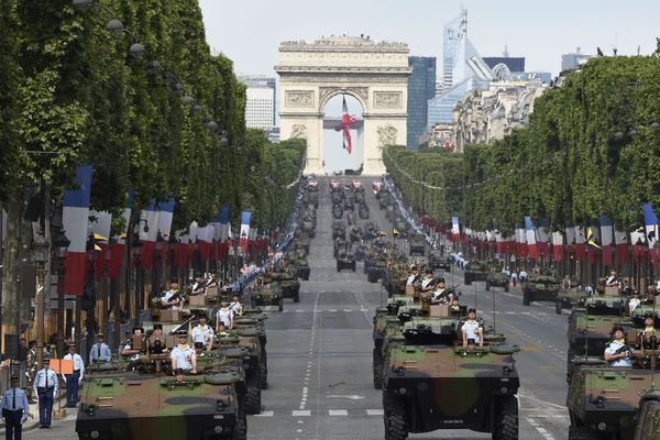 Le 92ème Régiment d'infanterie de Clermont-Ferrand défilera sur les Champs Elysées : une section composée de trente Gaulois sera intégrée au sein de l’escadron Leclerc du 501ème régiment de Chars de combat. 