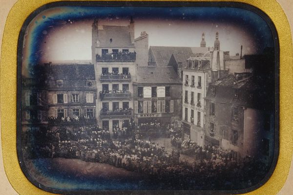 Un daguerréotype de la Place d'Armes de Poitiers avant 1851 retrouvé