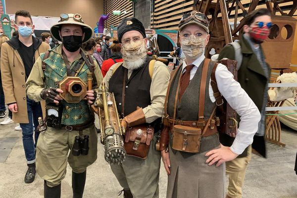 Au Festival Yggdrasil de Lyon, une allée entière est dédiée au mouvement steampunk