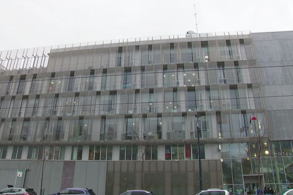 Le commissariat central du Havre, un bâtiment récent. 