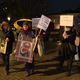 Plus d'une dizaine de personnes se sont réunies, ce mardi 7 janvier, dans le centre-ville de Niort pour rendre hommage à Nneoma, assassinée au mois de juillet 2024.