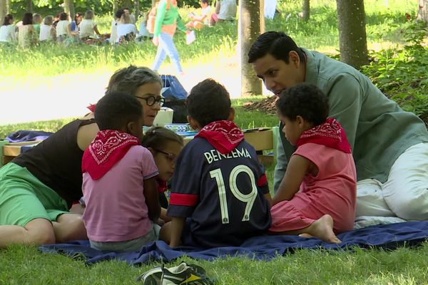 La classe dans l'herbe