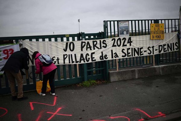 Photo prise lors d’un rassemblement contre le démantèlement du parc Georges-Valbon, sur la zone de l’Aire des vents, à Dugny, le 13 décembre 2020. CHRISTOPHE ARCHAMBAULT / AFP