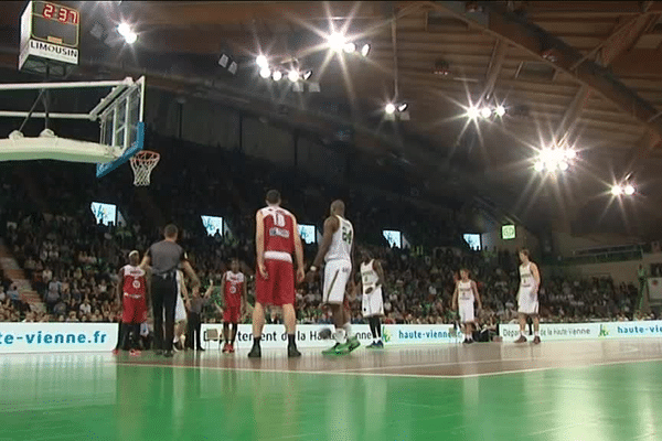 Le Limoges CSP se rassure face à Cholet 80 -55.