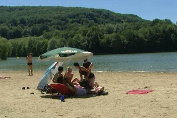 Plage du lac du Causse en Corrèze 