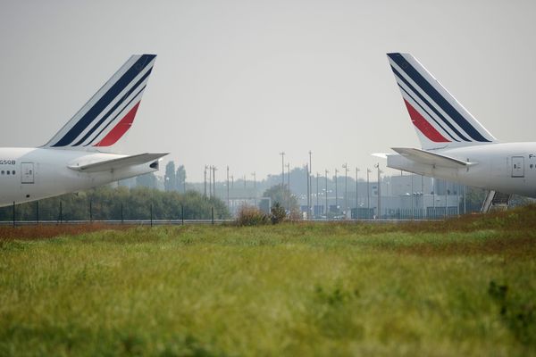 À la veille d'une nouvelle journée de grève, syndicats et direction d'Air France n'ont pas trouvé d'entente sur les négociations salariales.