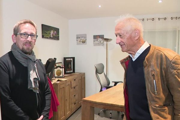 Anthony Michaud a conclu un contrat avec la ville de Bassillac et Auberoche pour qu'elle finance ses études en échange d'une installation dans le village.