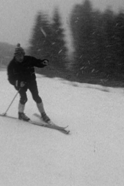 Attention à ne pas trop croiser les skis, monsieur, sinon gare à la chute !