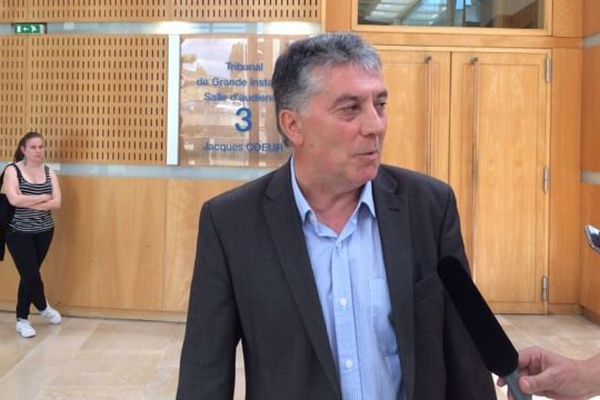 Robert Navarro, sénateur PS de l'Hérault, au palais de justice de Montpellier - 7 juin 2016.