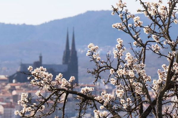 Photos Quand La Meteo Printaniere Sublime Les Paysages D Auvergne