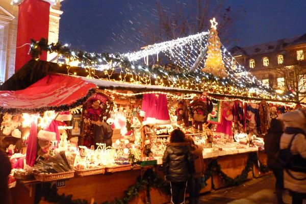 Les coups de feu ont été entendus en plein centre-ville de Montbéliard, où est installé le marché de Noël.