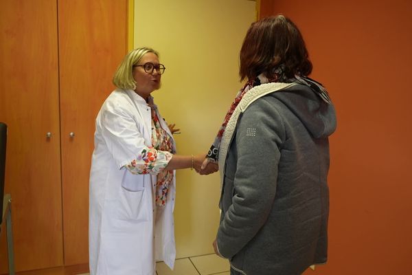 Au centre hospitalier Esquirol de Limoges, les infirmières en pratique avancée représentent une aide précieuse face au manque de médecins, notamment en psychiatrie.