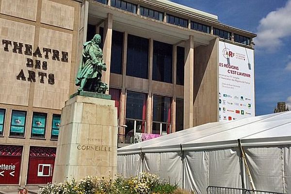 - Rouen: le théâtre des Arts-Opéra de Haute-Normandie à l'heure du congrès ARF