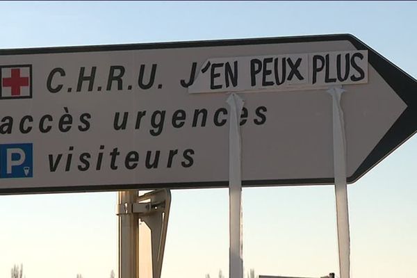 Les panneaux de signalisation de l'hôpital Jean Minjoz de Besançon, revus et corrigés...