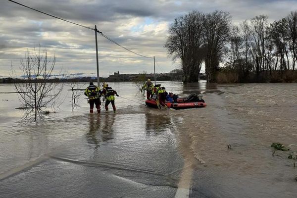 Des habitants du secteur de Béziers ont été évacués ce dimanche 13 mars 2022 à cause des crues.