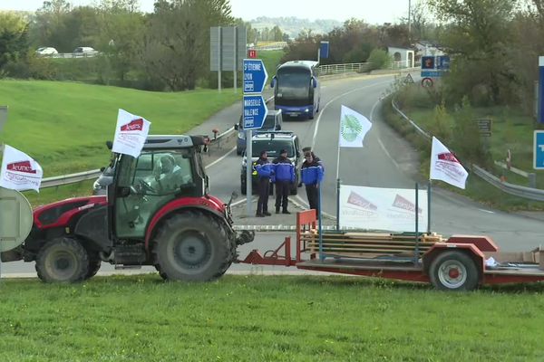 Les Jeunes Agriculteurs manifestent au rond-point de Tain l'Hermitage - 14/11/24