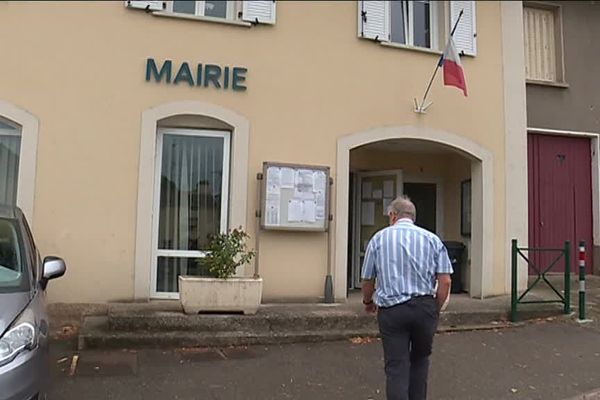 Laneuveville-devant-Bayon, la mairie