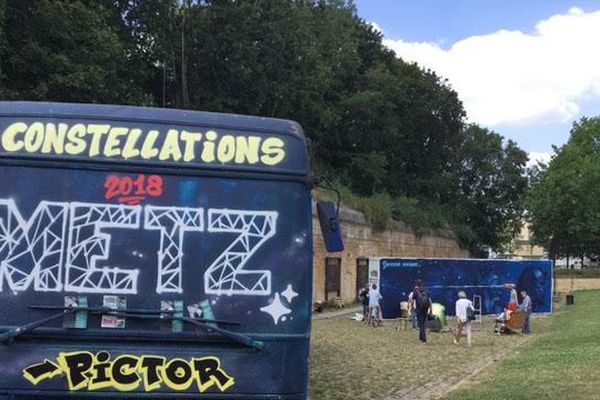 Plongez dans les coulisses de l'émission  "Constellations : un festival de lumières" 