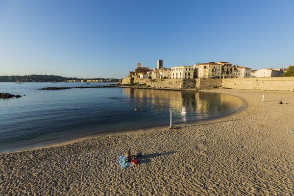 Une dizaine de plages de la commune d'Antibes Juan-les-Pins sont interdites à la baignade jusqu'au 7 septembre 2024, comme celle de la Gravette. (image d'illustration)