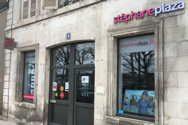 L'agence immobilière que dirige la victime à Auxerre.