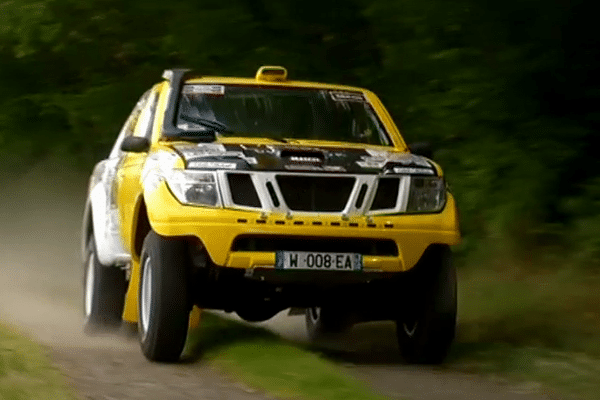 Fabrice Gigan au volant  de son pick-up V8