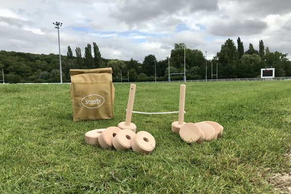 Le Snooty, un jeu de rugby en bois.