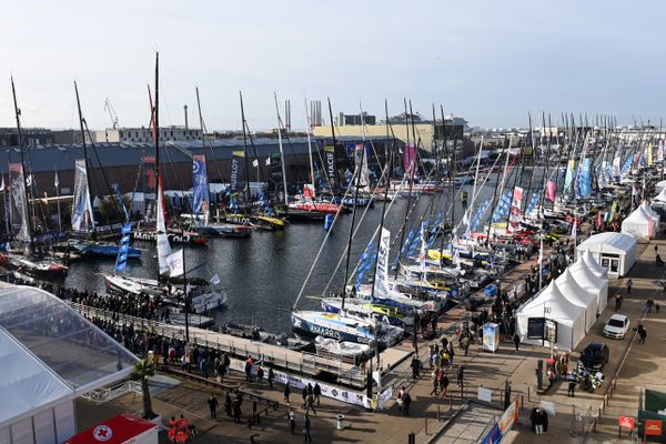 Le village de la Transat Jacques Vabres autour du bassin Paul Vatin au Havre.