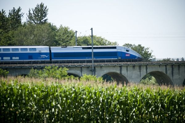 Le contrat porte sur ce type de TGV, deux étages