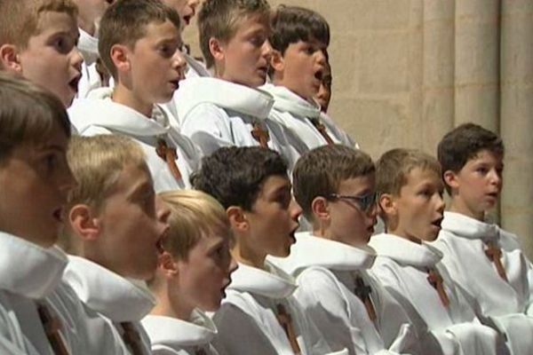 Les Petits Chanteurs à la Croix de Bois se produisaient hier soir en la collégiale d'Eymoutiers.